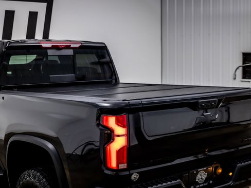 Used 2026 Chevrolet Silverado 2500 ZR2 AWD/4WD image 36