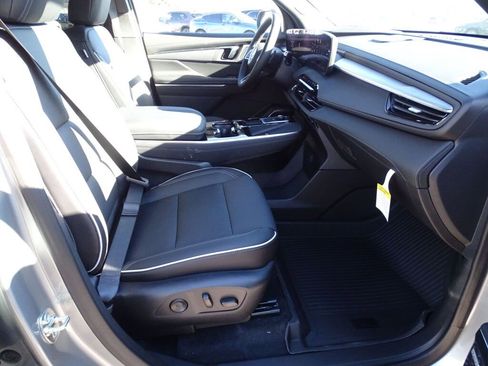 New 2025 Buick Enclave Preferred w/ LPO, Floor Liner Package image 9