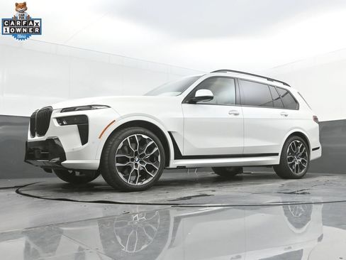 Certified 2025 BMW X7 xDrive40i w/ M Sport Package AWD/4WD image 48
