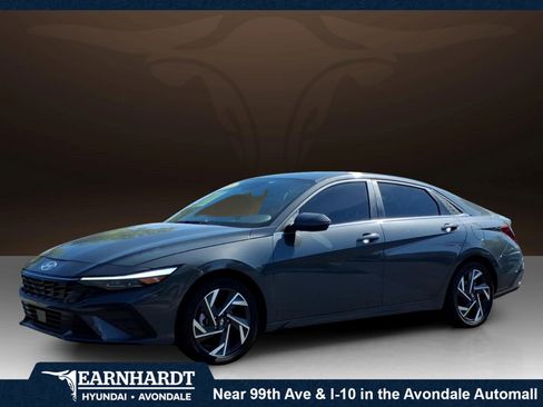 Certified 2025 Hyundai Elantra Limited FWD image 1