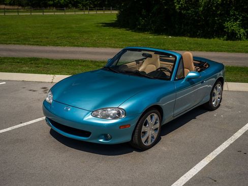 Used 2001 MAZDA MX-5 Miata RWD image 5