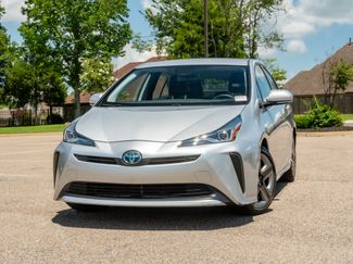 Used 2021 Toyota Prius XLE FWD video 1