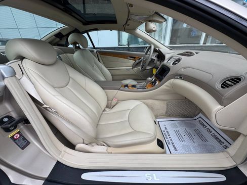 Used 2005 Mercedes-Benz SL 500 w/ AMG Sport Pkg image 14