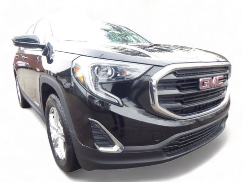 Used 2020 GMC Terrain SLE image 3