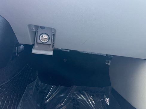 Used 2007 Nissan 350Z Touring image 18