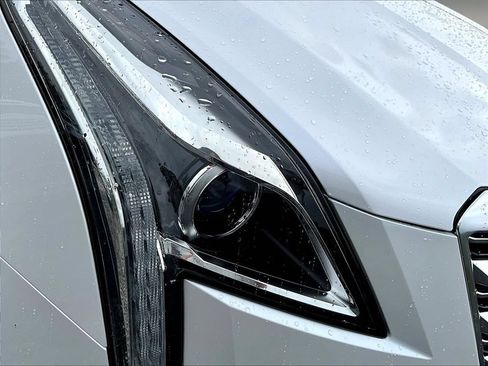 Used 2017 Cadillac XT5 Luxury w/ Driver Awareness Package AWD/4WD image 35