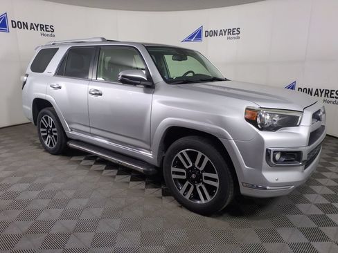 Used 2016 Toyota 4Runner SR5 AWD/4WD image 7