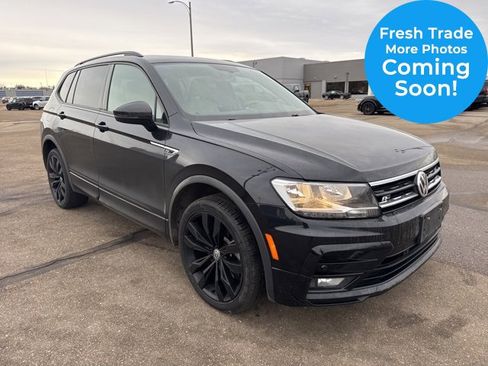 Used 2020 Volkswagen Tiguan SE R-Line image 1