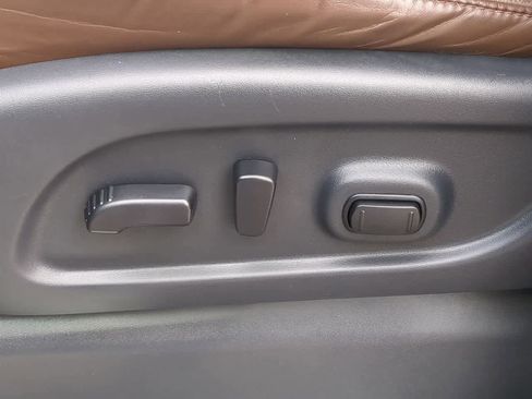 Used 2021 Nissan Titan Platinum Reserve w/ Moonroof Package image 16