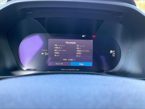 Used 2023 Volvo XC40 Recharge Ultimate image 23