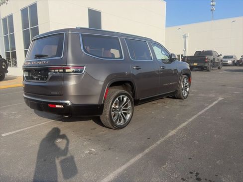 Used 2022 Jeep Grand Wagoneer Series III image 7