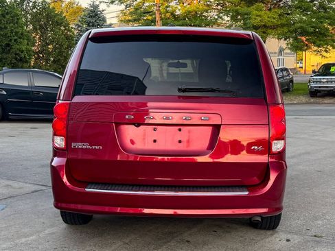 Used 2015 Dodge Grand Caravan R/T w/ Driver Convenience Group FWD image 4