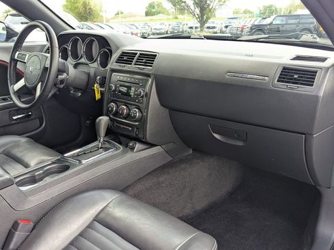 Used 2009 Dodge Challenger R/T RWD image 21