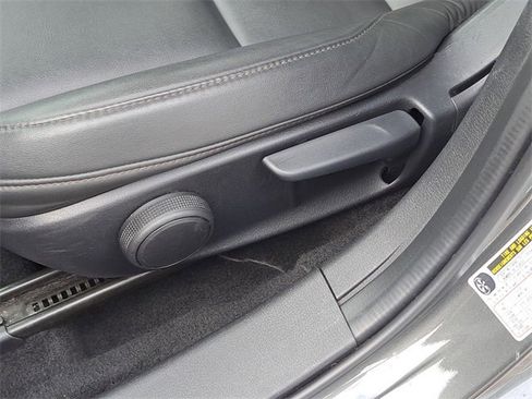 Used 2023 MAZDA MAZDA3 s image 23