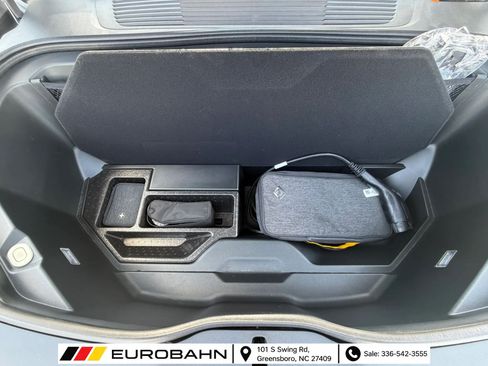 Used 2025 Rivian R1S Adventure AWD/4WD image 32