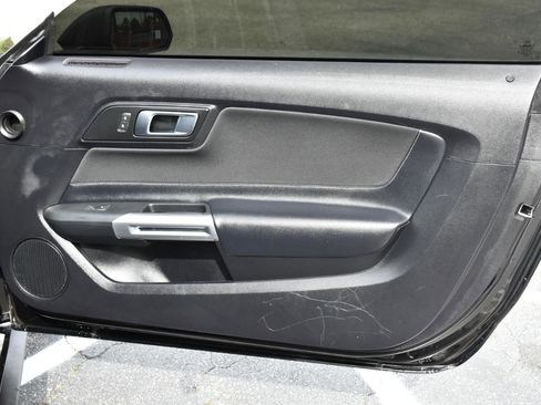 Used 2018 Ford Mustang GT image 27