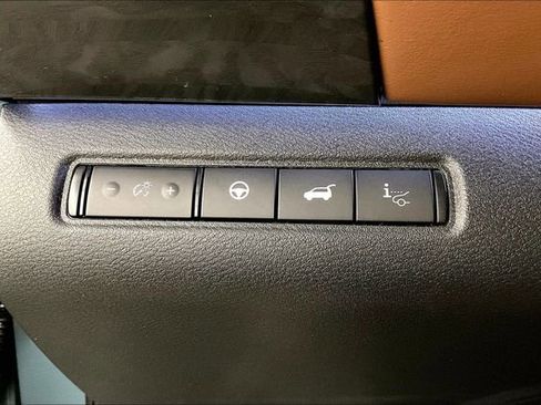 New 2026 Nissan Pathfinder Platinum w/ Cargo Package AWD/4WD image 30