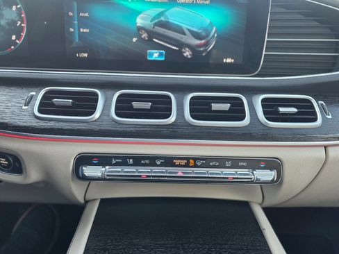 Used 2020 Mercedes-Benz GLE 350 4MATIC image 28