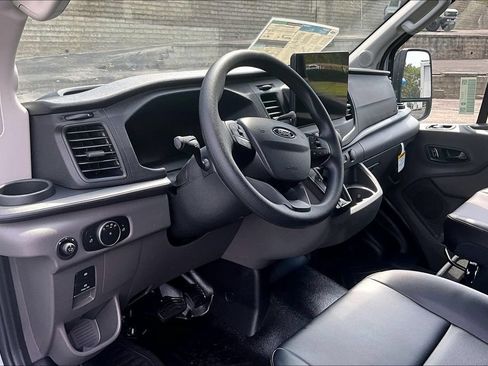 New 2026 Ford Transit 250 148 Medium Roof RWD image 6