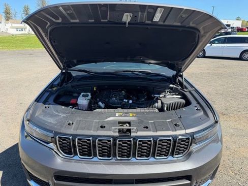 Certified 2023 Jeep Grand Cherokee L Limited AWD/4WD image 37