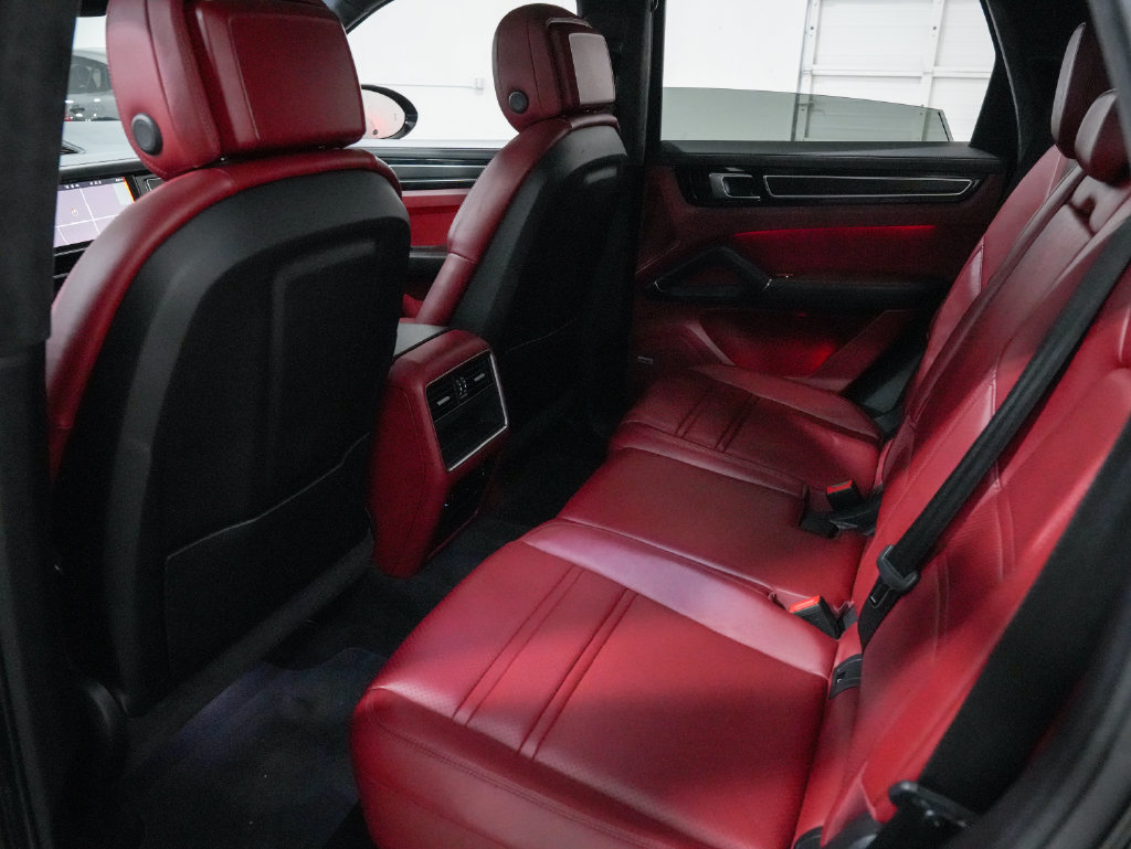 Used 2021 Porsche Cayenne GTS AWD/4WD image 27