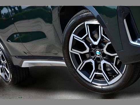 Used 2025 BMW X1 xDrive28i w/ Technology Package AWD/4WD image 11