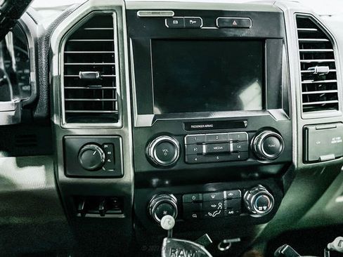 Used 2022 Ford F550 4x4 Crew Cab Super Duty w/ Power Equipment Group image 47