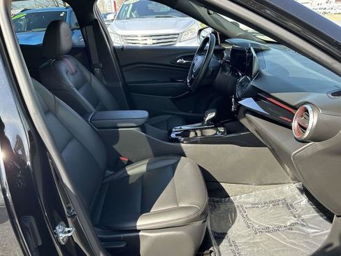 Used 2025 Chevrolet Trax RS w/ Driver Confidence Package image 20