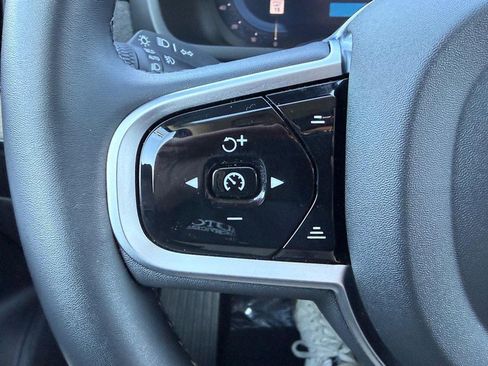 Certified 2025 Volvo XC90 B6 Plus image 19