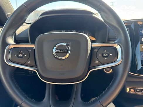 Used 2021 Volvo XC40 T5 Inscription AWD/4WD image 17