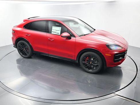 Certified 2026 Porsche Cayenne GTS image 39