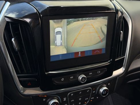 Used 2018 Chevrolet Traverse Premier w/ Redline Edition FWD image 17