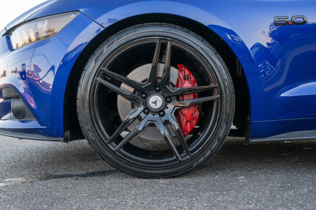 Used 2016 Ford Mustang GT Premium w/ Black Accent Package RWD image 15