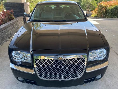 Used 2007 Chrysler 300 C RWD image 5