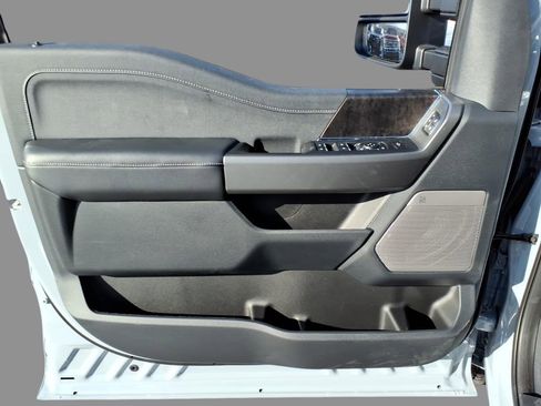 New 2026 Ford F250 Lariat w/ Black Appearance Package image 15