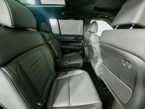 Used 2025 Hyundai Santa Fe Calligraphy AWD/4WD image 29