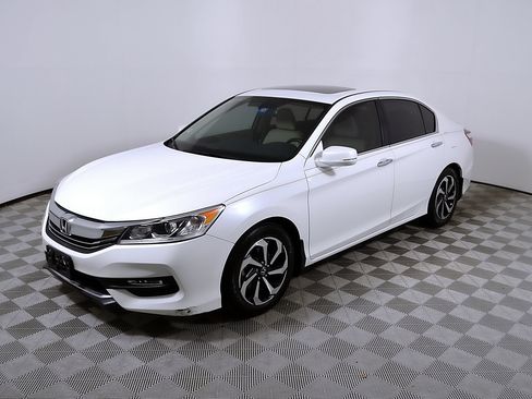 Used 2017 Honda Accord EX-L image 3