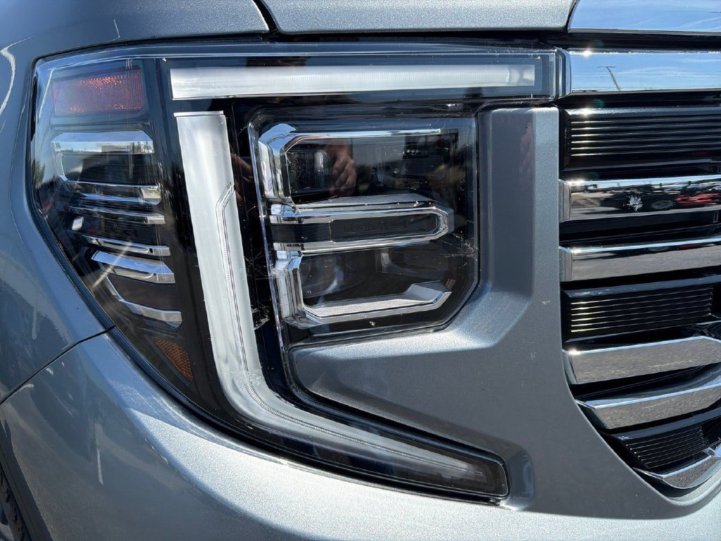 Certified 2025 GMC Sierra 1500 SLT w/ SLT Premium Package AWD/4WD image 12