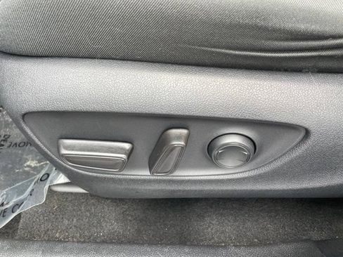 Used 2020 Toyota RAV4 XLE w/ Convenience Package AWD/4WD image 9