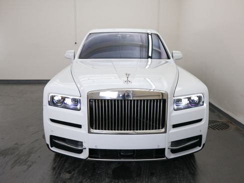 Used 2023 Rolls-Royce Cullinan image 7