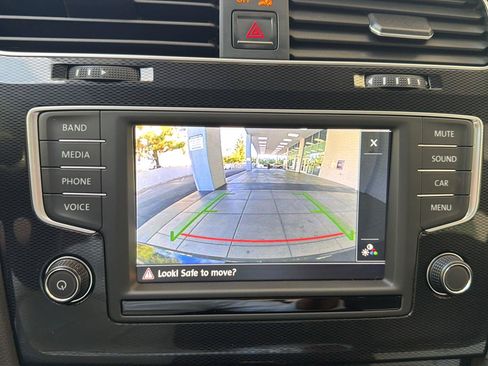 Used 2016 Volkswagen GTI SE FWD image 23