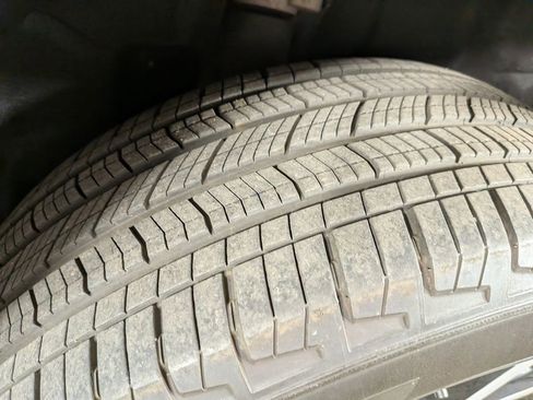 Used 2024 Jeep Grand Cherokee L Limited image 14