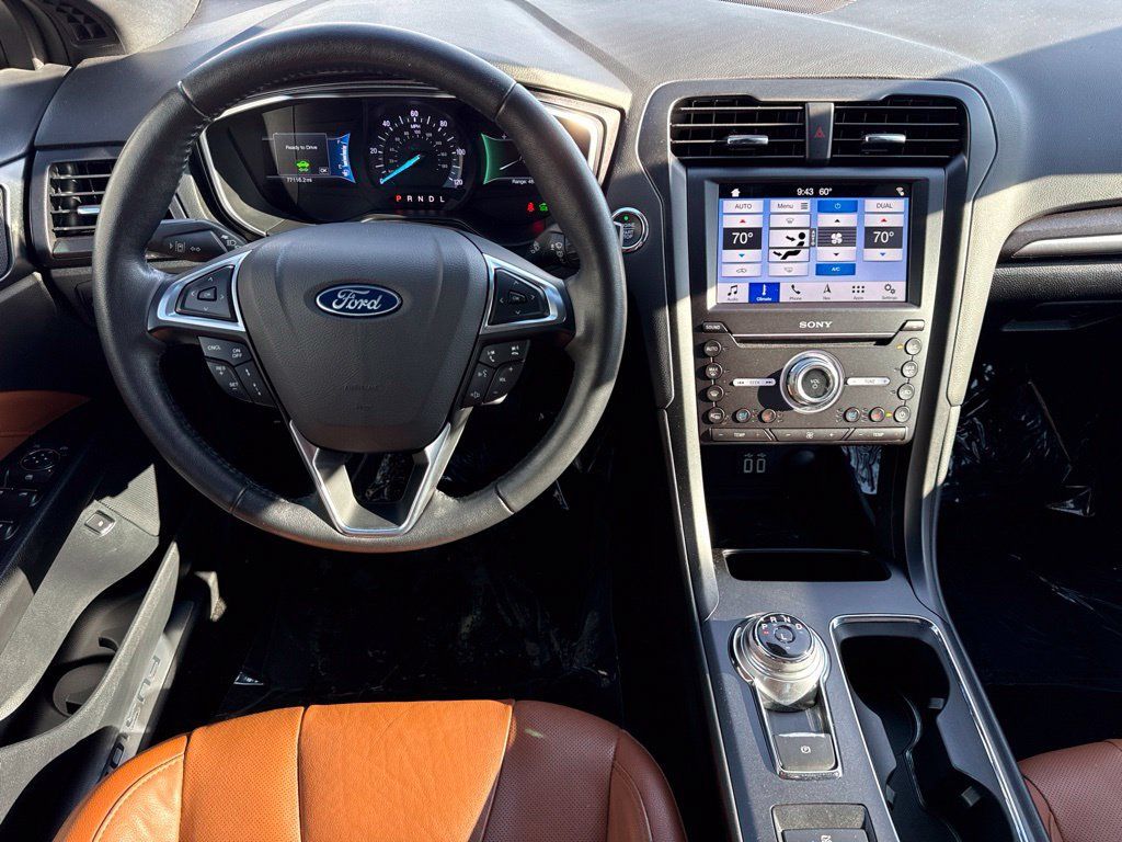 Used 2019 Ford Fusion Titanium FWD image 17