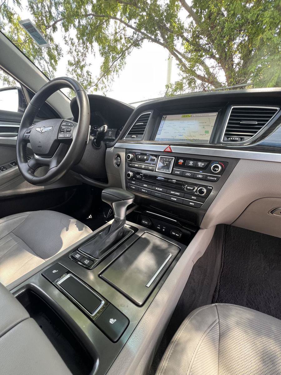 Used 2018 Genesis G80 3.8 RWD image 20