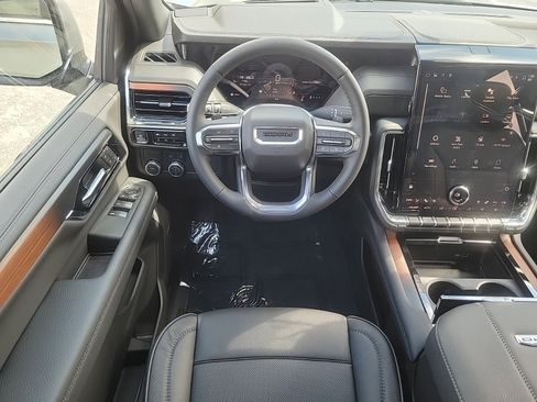 New 2026 GMC Yukon XL Denali image 13