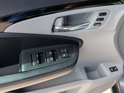 Used 2022 Honda Pilot Touring image 12