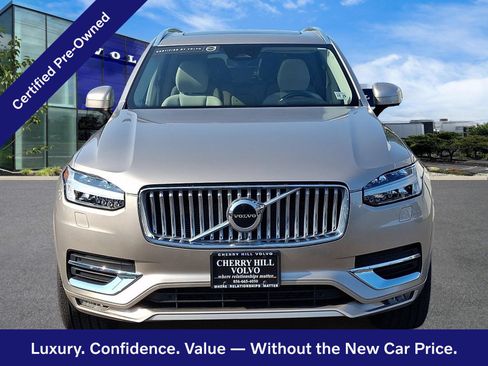 Certified 2025 Volvo XC90 B5 Core w/ Climate Package AWD/4WD image 2