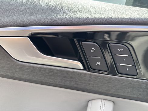 Used 2020 Audi A4 2.0T allroad Premium Plus AWD/4WD image 15