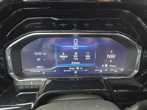 Used 2024 Chevrolet Silverado 1500 LT image 23