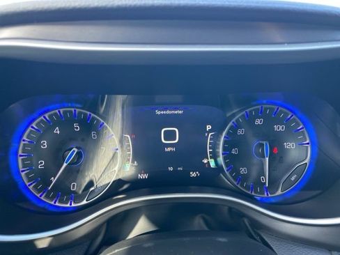 New 2026 Chrysler Pacifica Select image 18